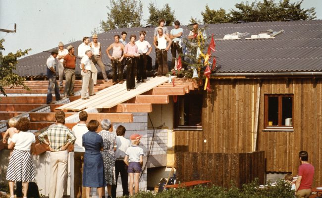 Bild von 1981 Anbau Hausteil B Richtfest